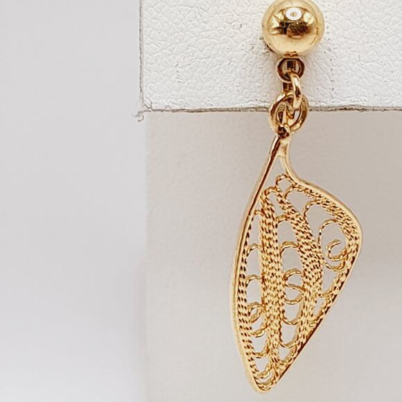 Vintage Crown Trifari Gold Tone Filigree Clip Earrings Dangle Drop Signed - Picture 4 of 11